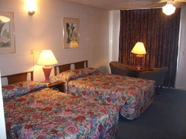 Knights Inn & Suites - Canyon Habitación foto