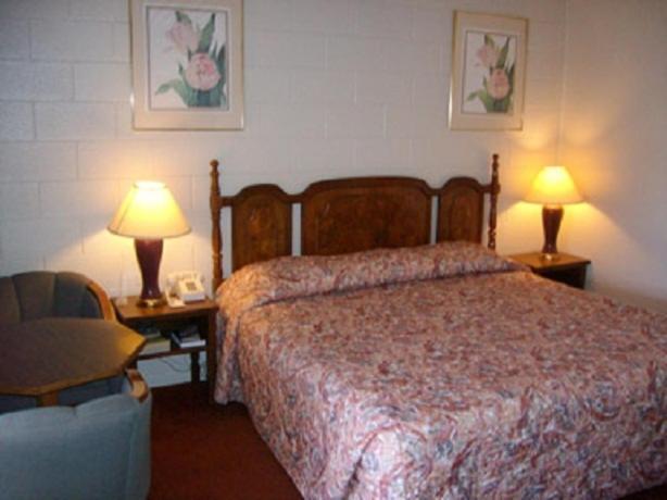 Knights Inn & Suites - Canyon Habitación foto